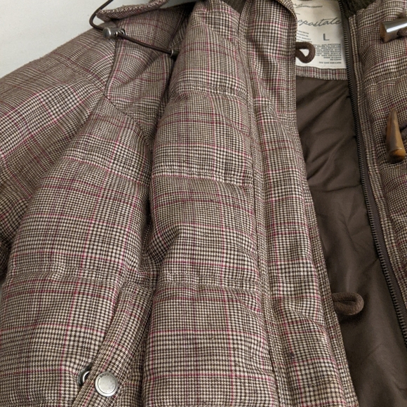 Warm tweed/flannel winter jacket with beautiful pattern and fur hood - Picture 3 of 5